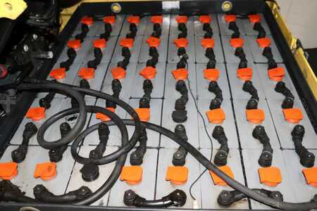 Carrelli elettrici 4 ruote 2018  Hyster J2.5XN (5)