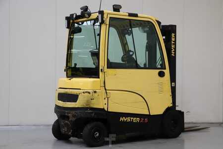 Carrelli elettrici 4 ruote 2018  Hyster J2.5XN (2)