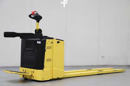 Lavtløftende truck 2017  Hyster P2.0S (2)