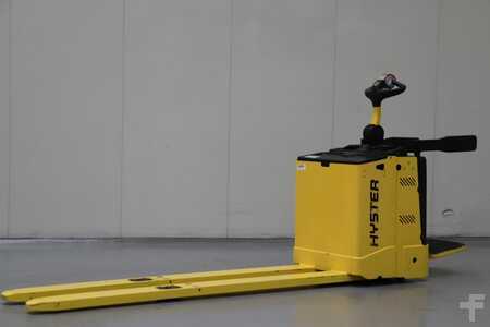 Lavtløftende truck 2017  Hyster P2.0S (1)