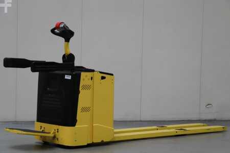 Lavtløftende truck 2017  Hyster P2.0S (2)