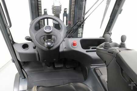 Eléctrico - 4 rodas 2019  Linde E35HL-01 (3)