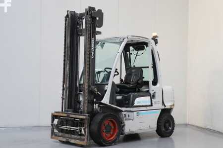 Carrelli elevatori diesel 2016  Unicarriers YG1D2A30Q (1)