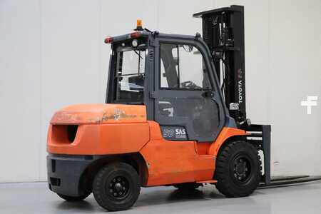 Dízel targoncák 2013  Toyota 42-7FDA50 (2)