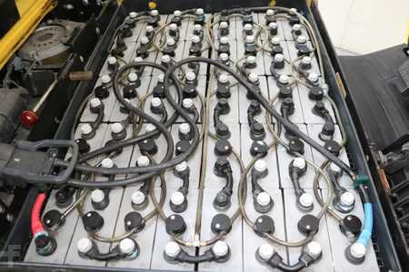 Elektromos 4 kerekű 2006  Hyster J2.00XM (5)