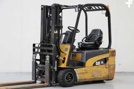 Elektrisk- 3 hjul 2011  CAT Lift Trucks EP20NT (1)
