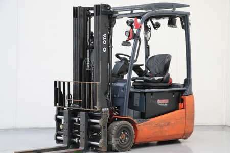 Elektromos 3 kerekű 2021  Toyota 8FBE18T (1)