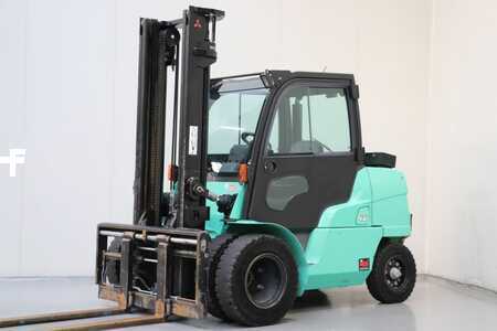 Diesel heftrucks 2011  Mitsubishi FD45N (1)