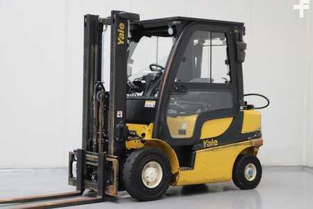 Gázüzemű targoncák 2018  Yale GLP25VX (1)