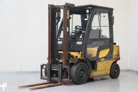 Gázüzemű targoncák 2013  Yale GLP25VX (1)