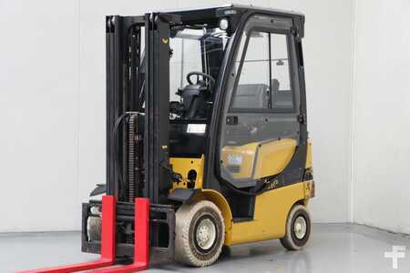 Gázüzemű targoncák 2015  Yale GLP16VX (1)