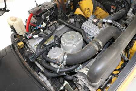 Gázüzemű targoncák 2015  Yale GLP16VX (5)