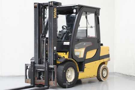 Gázüzemű targoncák 2011  Yale GLP35VX (1)