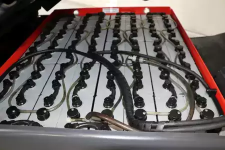 Carrelli elettrici 4 ruote 2016  Linde E30L-01 (5)