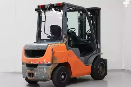 Dieseltrukki 2015  Toyota 52-8FDF30 (2)