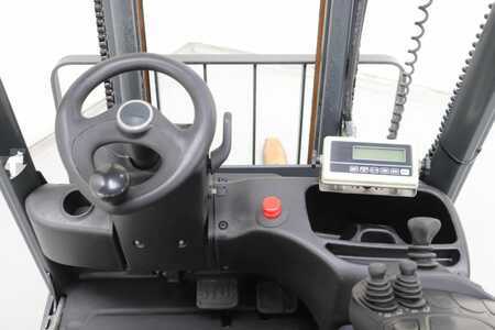 Eléctrica de 3 ruedas 2016  Linde E12-02 (3)