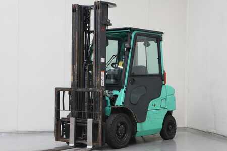 Carretilla elevadora diésel 2015  Mitsubishi FD25NT (1)