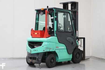 Carretilla elevadora diésel 2015  Mitsubishi FD25NT (2)