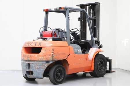 Gas truck 2001  Toyota 02-7FG45 (2)