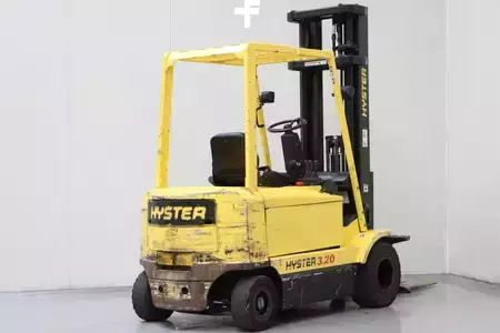 Elektromos 4 kerekű 2001  Hyster J3.20XM (2)