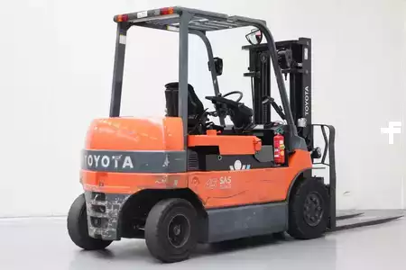 El truck - 4 hjulet 2012  Toyota 7FBMF45 (2)