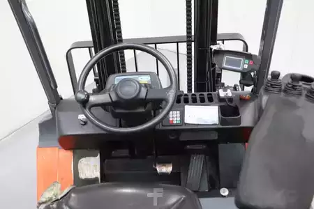 El truck - 4 hjulet 2012  Toyota 7FBMF45 (3)