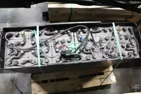 Vertical order pickers 2018  BT OME100H (4)