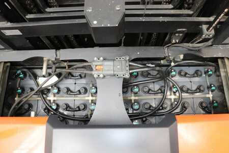 Vertikal-Kommissionierer 2013  BT OME100H (7)