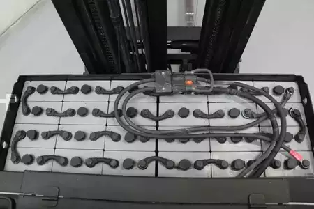 Chariots à mât rétractable 2019  BT RRE160H (6)