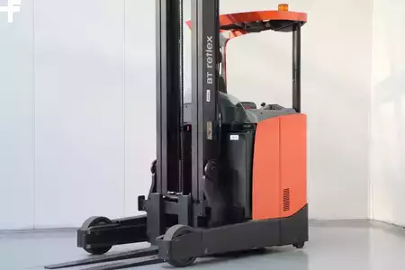 Carrelli retrattili 2015  BT RRE200 (1)