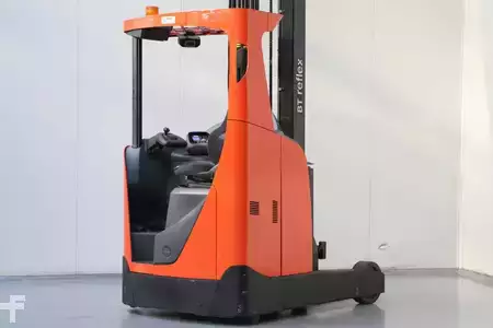 Carrelli retrattili 2015  BT RRE200 (2)