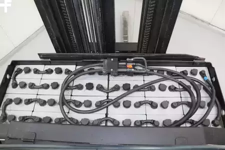 Chariots à mât rétractable 2019  BT RRE160H (6)