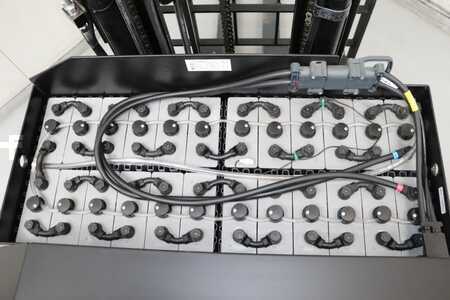 Carretilla retráctil 2022  BT RRE140M (6)