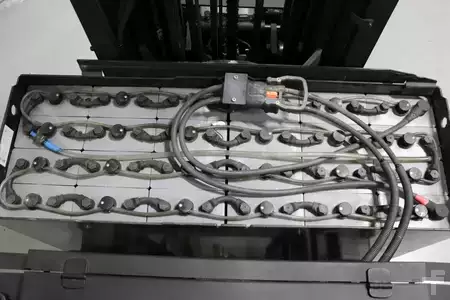 Carrelli retrattili 2017  BT RRE200 (6)