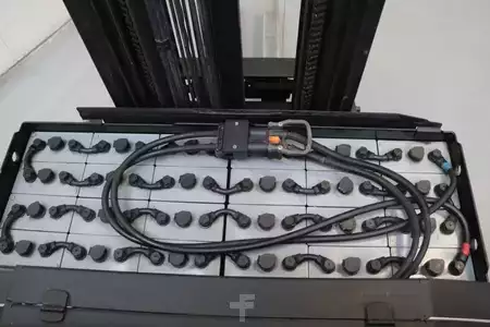 Chariots à mât rétractable 2019  BT RRE160H (5)