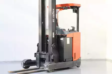 Chariots à mât rétractable 2014  BT RRE160 (1)