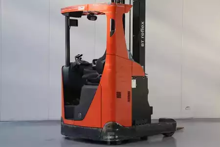 Chariots à mât rétractable 2014  BT RRE160 (2)