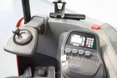 Chariots à mât rétractable 2014  BT RRE160 (3)