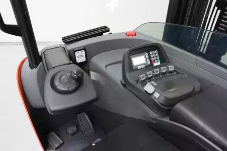 Chariots à mât rétractable 2018  BT RRE160H (3)