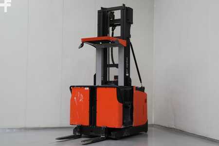 Vertikal-Kommissionierer 2020  BT OME100H (1)