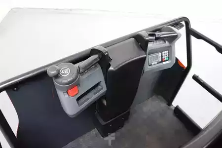 Vertical order pickers 2015  BT OME100H (3)