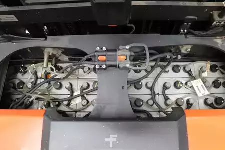 Vertical order pickers 2018  BT OME100H (7)