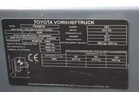 Elektromos 4 kerekű 2019  Toyota 8FBMT30 (4)