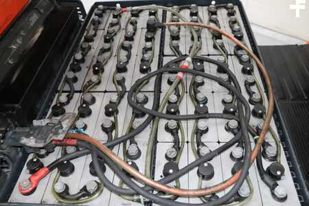 Elektromos 4 kerekű 2013  Toyota 7FBMF25 (5)