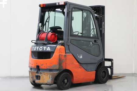 Gázüzemű targoncák 2020  Toyota 02-8FGF18 (2)