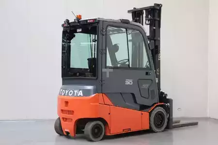 Elektryczne 4-kołowe 2018  Toyota 8FBMT30 (2)