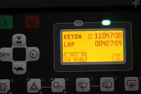 Elektryczne 4-kołowe 2018  Toyota 8FBMT30 (6)