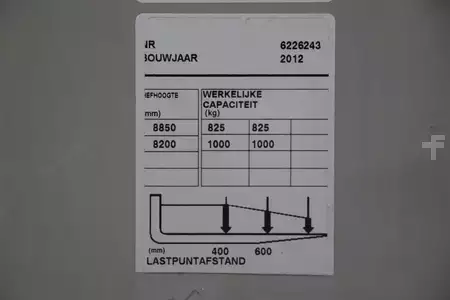 Vertical order pickers 2012  BT OME100H (5)