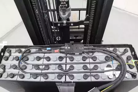 Chariots à mât rétractable 2020  BT RRE160HEX (Miretti) (7)