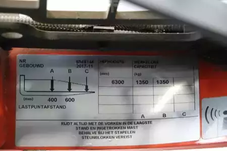 Chariots à mât rétractable 2017  BT RRE160H (5)